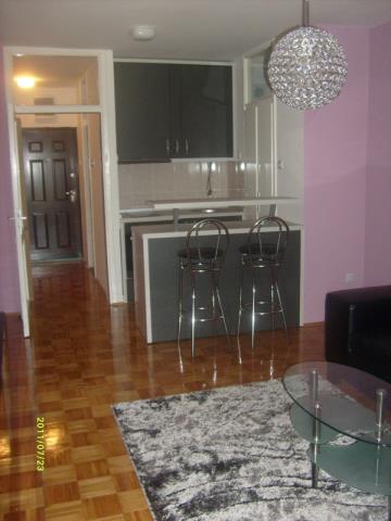Garsonjera - 33m² - Bežanijska kosa