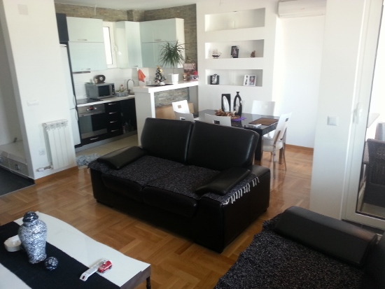 Stan - 90m² - Voždovac