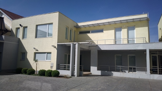 Poslovni prostor - 550m² - Zemun